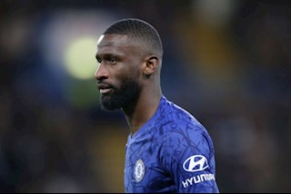 Christensen bị Martial đánh bại, nhưng Rudiger mới là người bị chỉ trích