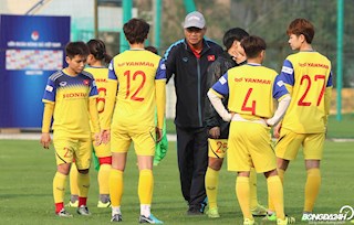 HLV Mai Đức Chung tiết lộ sơ đồ chiến thuật đấu Nữ Australia