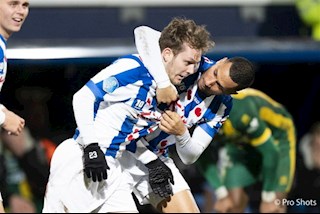 Cựu sao Barca đồng cảm với hoàn cảnh của Văn Hậu tại Heerenveen
