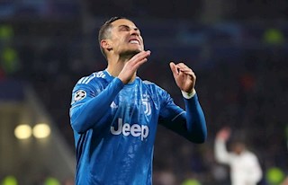 Ronaldo và Juventus lập kỷ lục đáng xấu hổ sau trận thua Lyon