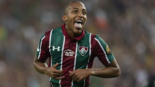 Tiền đạo tân binh Watford yêu thiếu nữ mới 15 tuổi