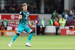 John Stones sa sút, Pep chốt người thay thế