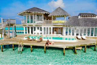 Fred tới Maldives hưởng trăng mật, ở phòng VIP 100 triệu/đêm