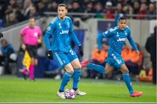 Arsenal chi 32 triệu euro mua người thừa của PSG và Juventus