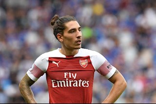 NHM Arsenal bất ngờ với hành động của Hector Bellerin