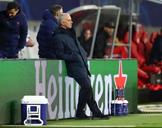 Thua Leipzig, Mourinho nhận điều chưa từng có trong sự nghiệp