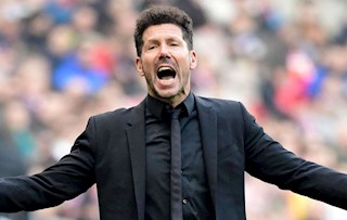Đến lượt HLV Diego Simeone trở thành nạn nhân của virus