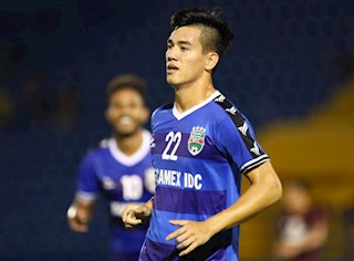 Bình Dương mất trắng cơ hội ghi bàn vì sai lầm của trọng tài trên sân Vinh