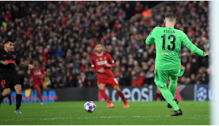 Adrian tiếp tục khiến NHM Liverpool tức giận