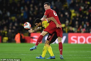 Arsenal và Tottenham tranh nhau hỏi mua trung vệ hay nhất châu Âu