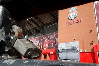 Bất ngờ: Premier League mới là tâm dịch Covid-19, không phải Serie A