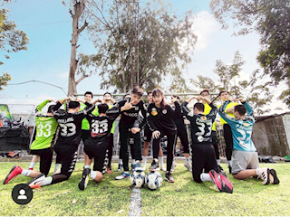 Thủ môn Phí Minh Long và bạn gái kỷ niệm 4 năm yêu nhau