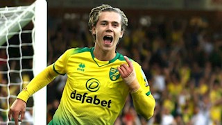 Huyền thoại Norwich báo tin mừng cho MU và Liverpool
