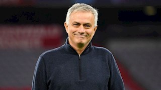 Không có bóng đá, Mourinho đi làm... từ thiện