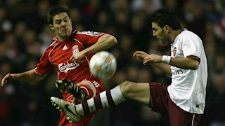 Xabi Alonso từng cầu xin được đến Arsenal nhưng bị Wenger ngó lơ