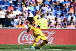 Chơi tệ hại ở Barca, Junior Firpo vẫn được 3 đại gia Anh theo đuổi