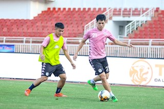 Trung vệ Đình Trọng lần đầu lên tiếng về chấn thương