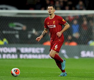 HLV Klopp cuối cùng cũng trừng phạt Dejan Lovren