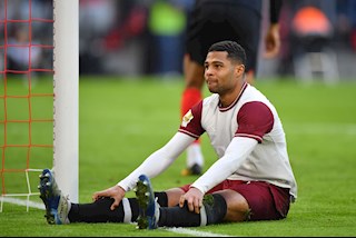 Bayern Munich 2-0 Augsburg: Lệch thước ngắm, Hùm xám đành thắng nhẹ