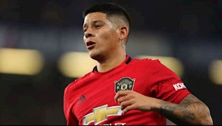 Sao MU phá lệnh cách ly, tụ tập đánh bài và phì phèo thuốc lá