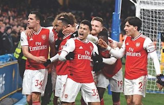 Huyền thoại đặc biệt khen ngợi 1 sao trẻ của Arsenal