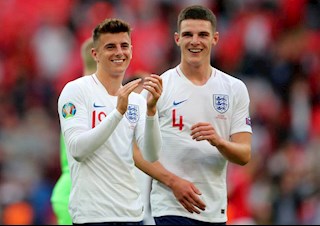 Rooney tin mục tiêu của Chelsea và MU sẽ thành trụ cột ĐT Anh