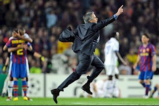 Tròn 10 năm trước, Mourinho trải qua niềm hạnh phúc lớn nhất sự nghiệp