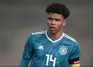Chelsea âm mưu hái măng non tại Dortmund