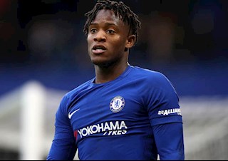 Huyền thoại khuyên Chelsea giữ chân tiền đạo mãi không lớn Batshuayi