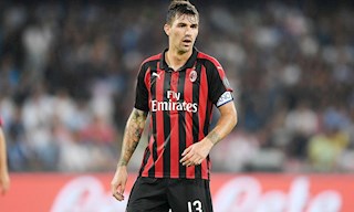 Barca chi 50 triệu euro mua thủ quân AC Milan