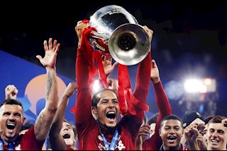 Van Dijk được so sánh với King Cantona của MU