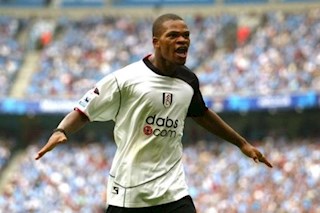 Edwin van der Sar từng ngăn cản đồng hương tới Man City