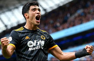 Được MU và Arsenal để ý nhưng Raul Jimenez chỉ muốn tới...