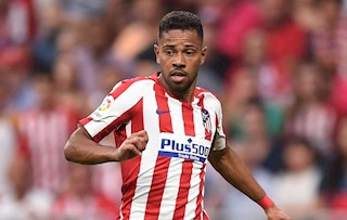HLV ĐT Brazil loại hậu vệ Atletico Madrid vì lí do đặc biệt