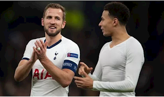 Harry Kane động viên Dele Alli sau vụ cướp táo tợn