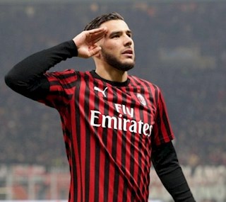 Bị Real Madrid tống cổ, Theo Hernandez vẫn vương vấn Bernabeu