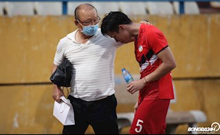 ẢNH: HLV Park Hang Seo có hành động bất ngờ sau trận Hà Nội vs Viettel