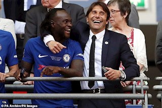Cựu sao Chelsea coi thầy như bạn