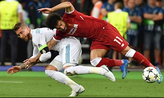 Real Madrid: Đem kẻ khiến Salah gãy tay ra dụ sao trẻ Liverpool và cái kết…