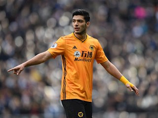 Đến Juventus cũng quan tâm Raul Jimenez: Chuyện quái gì vậy?