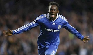 Vì sao chiến binh Michael Essien từ chối MU để cập bến Chelsea?