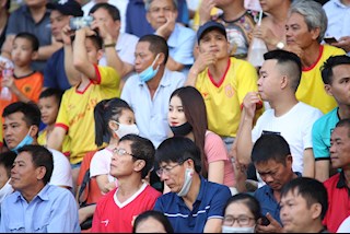 Ảnh: Khán đài Thiên Trường rực lửa trong ngày đả bại HAGL