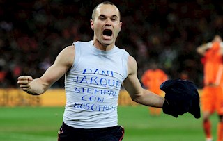 Huyền thoại Andres Iniesta chính thức giải nghệ