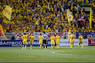 Truyền thông châu Á sốc nặng ngày bóng đá Việt Nam trở lại