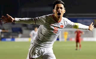 Hùng Dũng giành Quả bóng vàng Việt Nam 2019: Đóa trà mi nở muộn