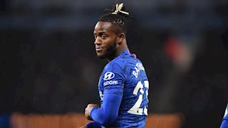 Chelsea quyết định thế nào về tương lai bom xịt Michy Batshuayi?