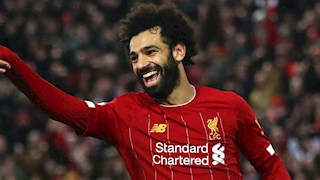 Mohamed Salah chỉ cười khi được hỏi về khả năng rời Liverpool