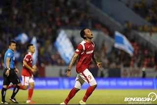 VIDEO: Xem lại màn đấu súng cân não trên chấm 11m ở trận Quảng Ninh vs Nam Định