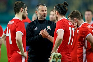 Huyền thoại Ryan Giggs thừa nhận copy chiến thuật từ Liverpool sang ĐT xứ Wales