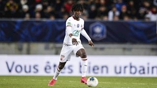 Real Madrid nhận thêm tin buồn từ mục tiêu hàng đầu